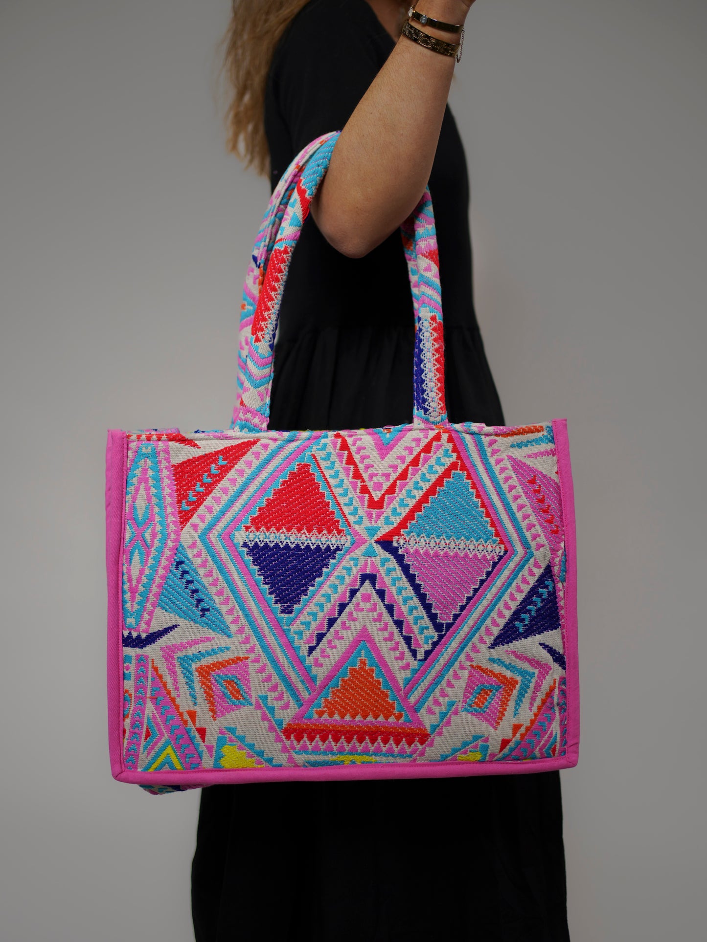Sac brodé fuchsia - 1025