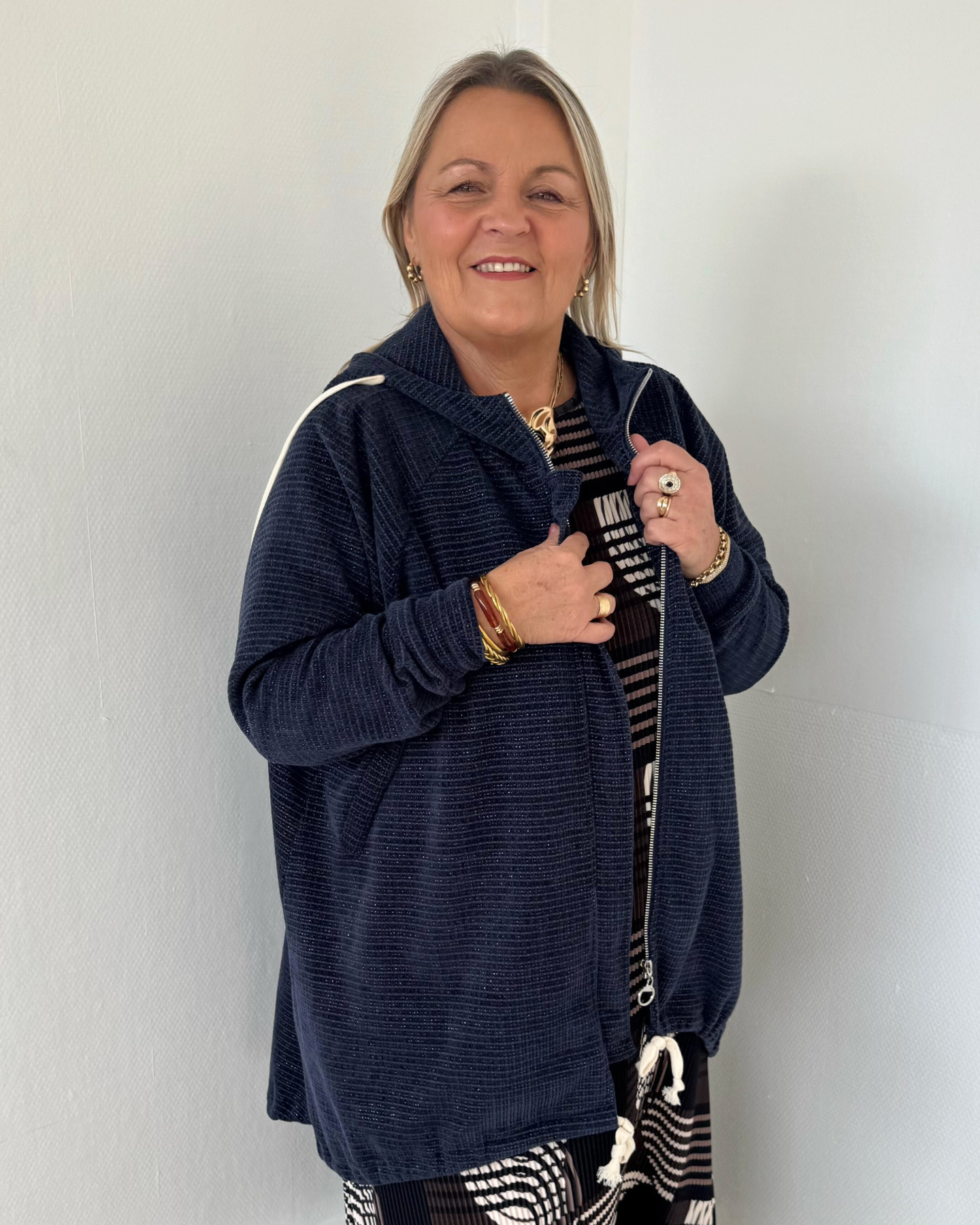 Veste oversize à capuche bleue