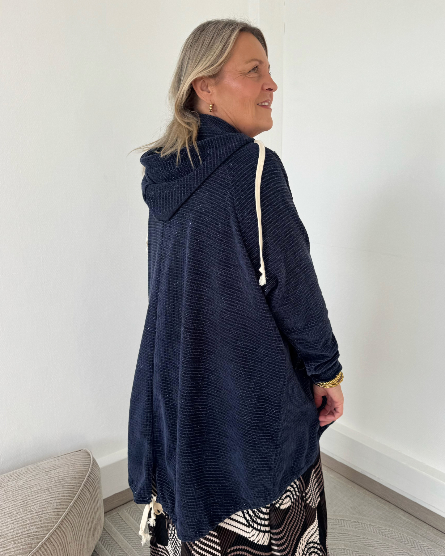 Veste oversize à capuche bleue
