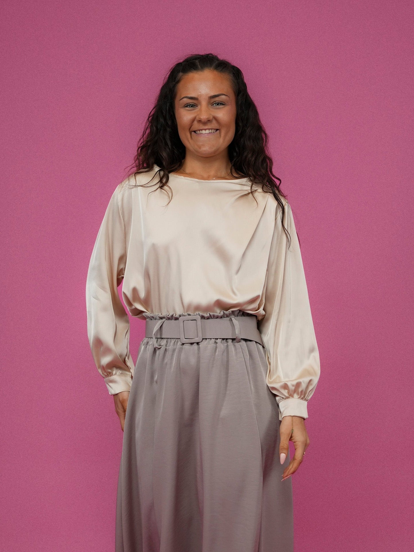 Blouse drapée satinée