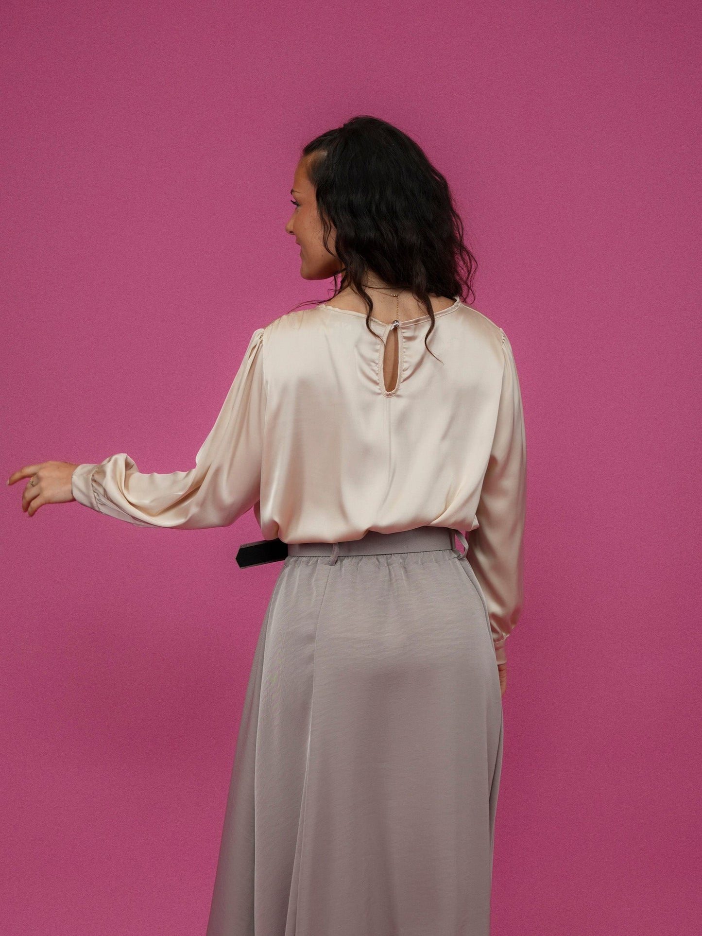 Blouse drapée satinée