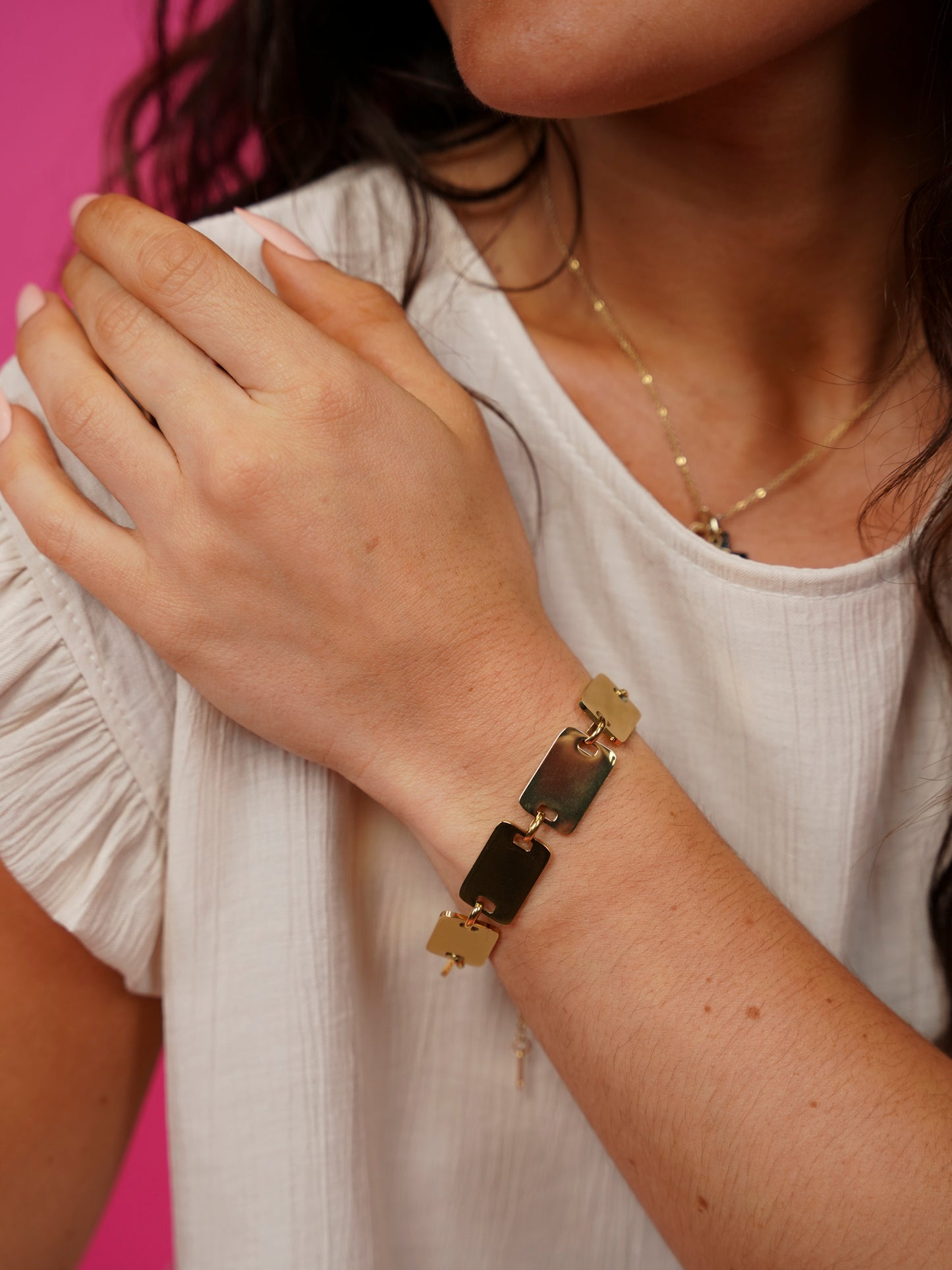 Bracelet plaque dorée