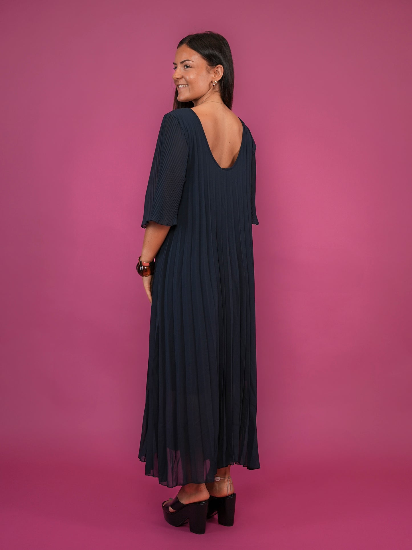 Robe plissée demi-manches marine