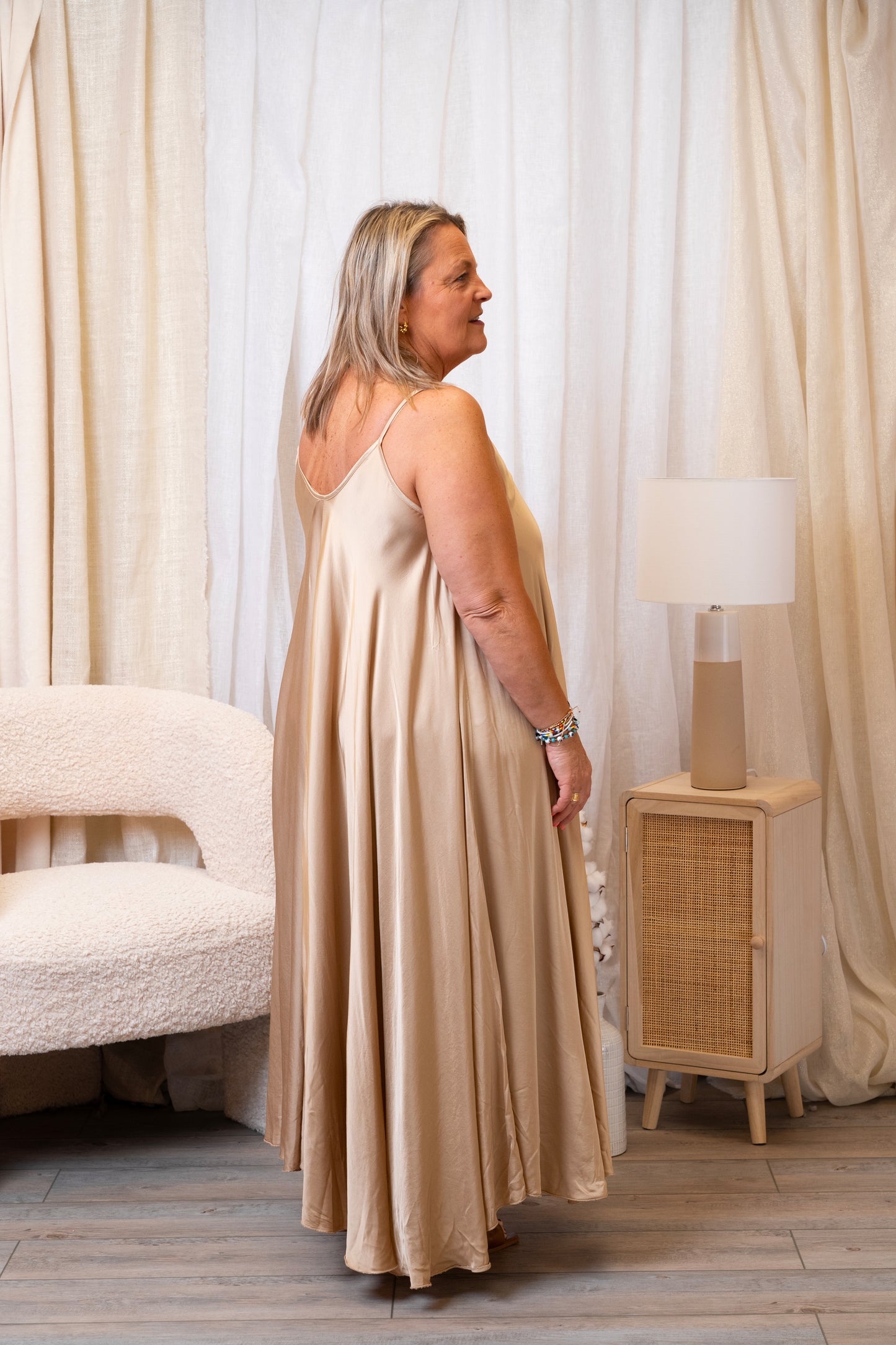 Robe dorée en viscose et soie - 1527