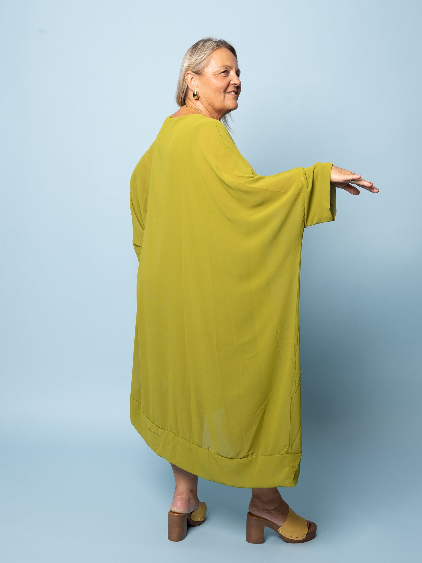 Robe manches évasées vert anis