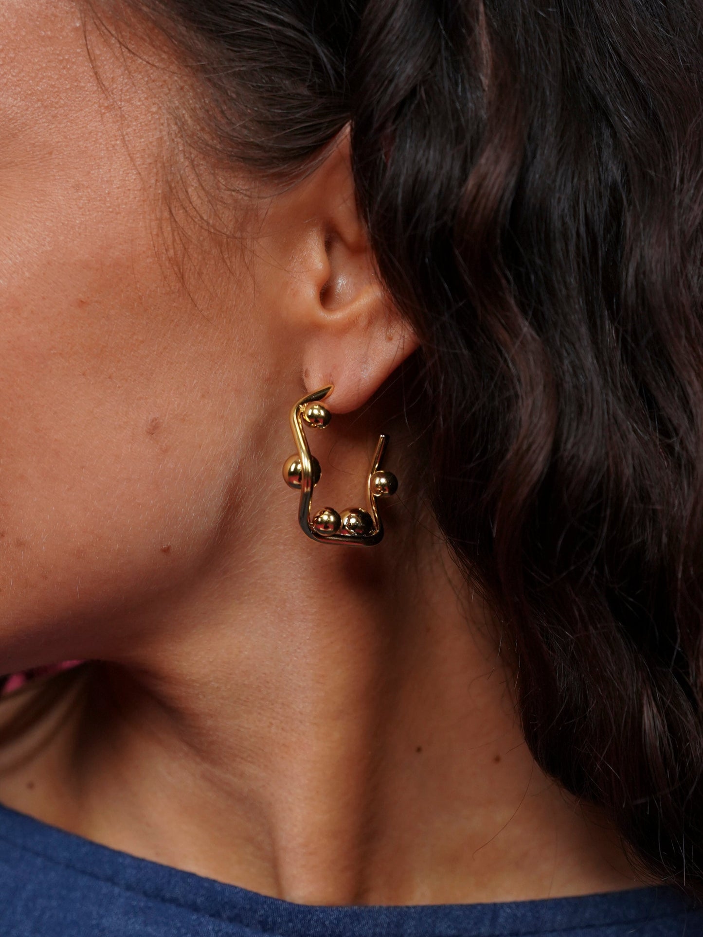 Boucles d'oreilles boules dorée