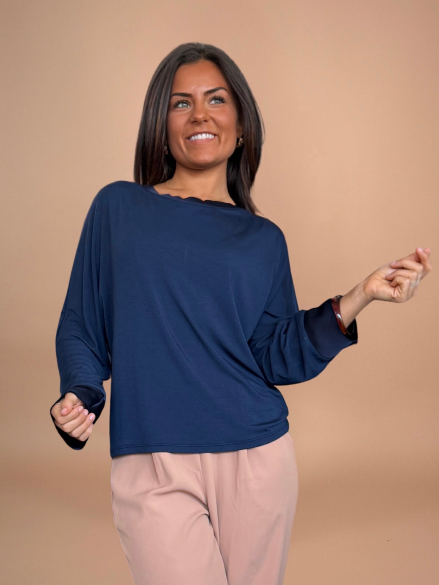 Pull fin bleu