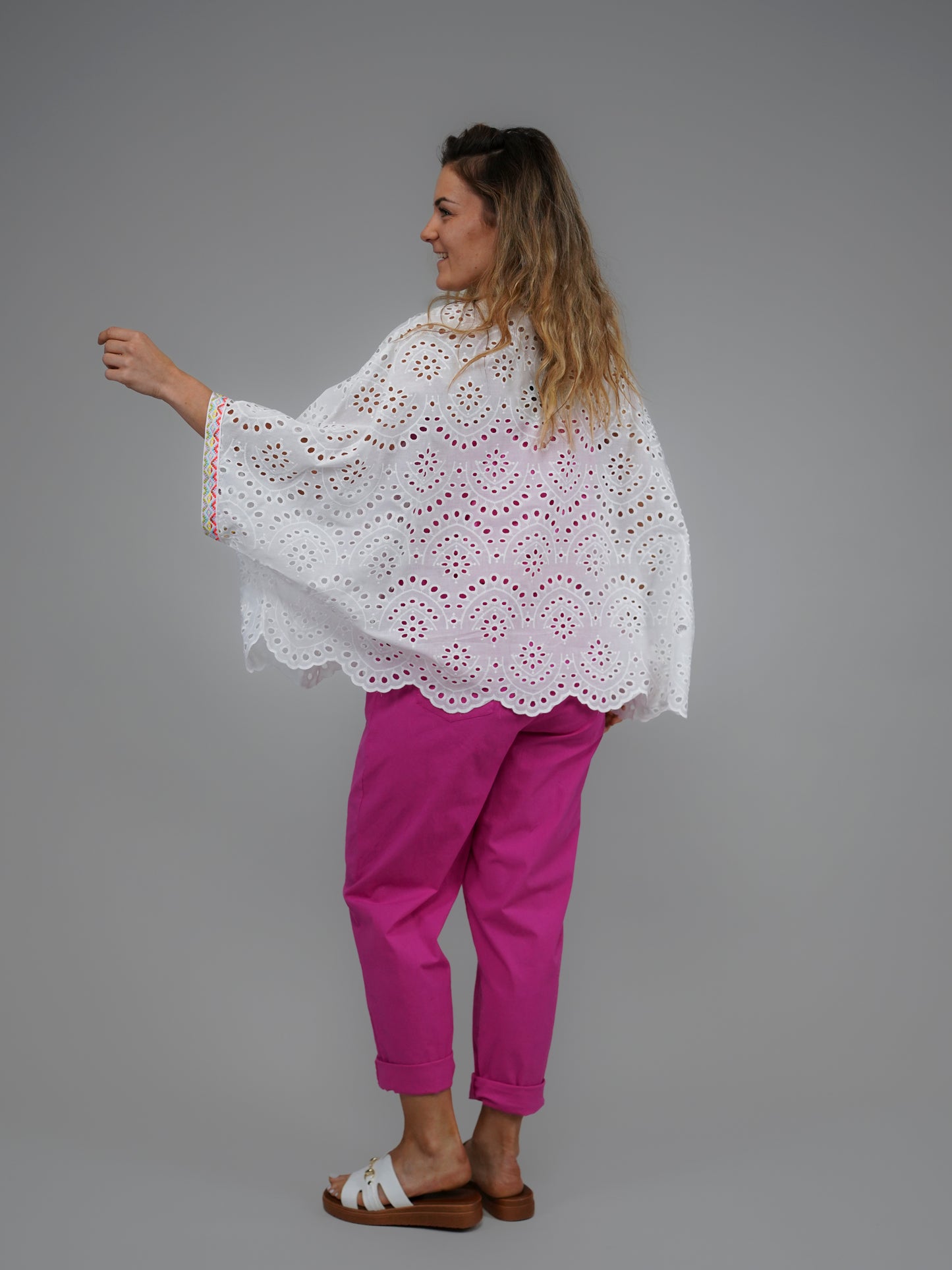 Chemise blanche oversize à broderies - 1899