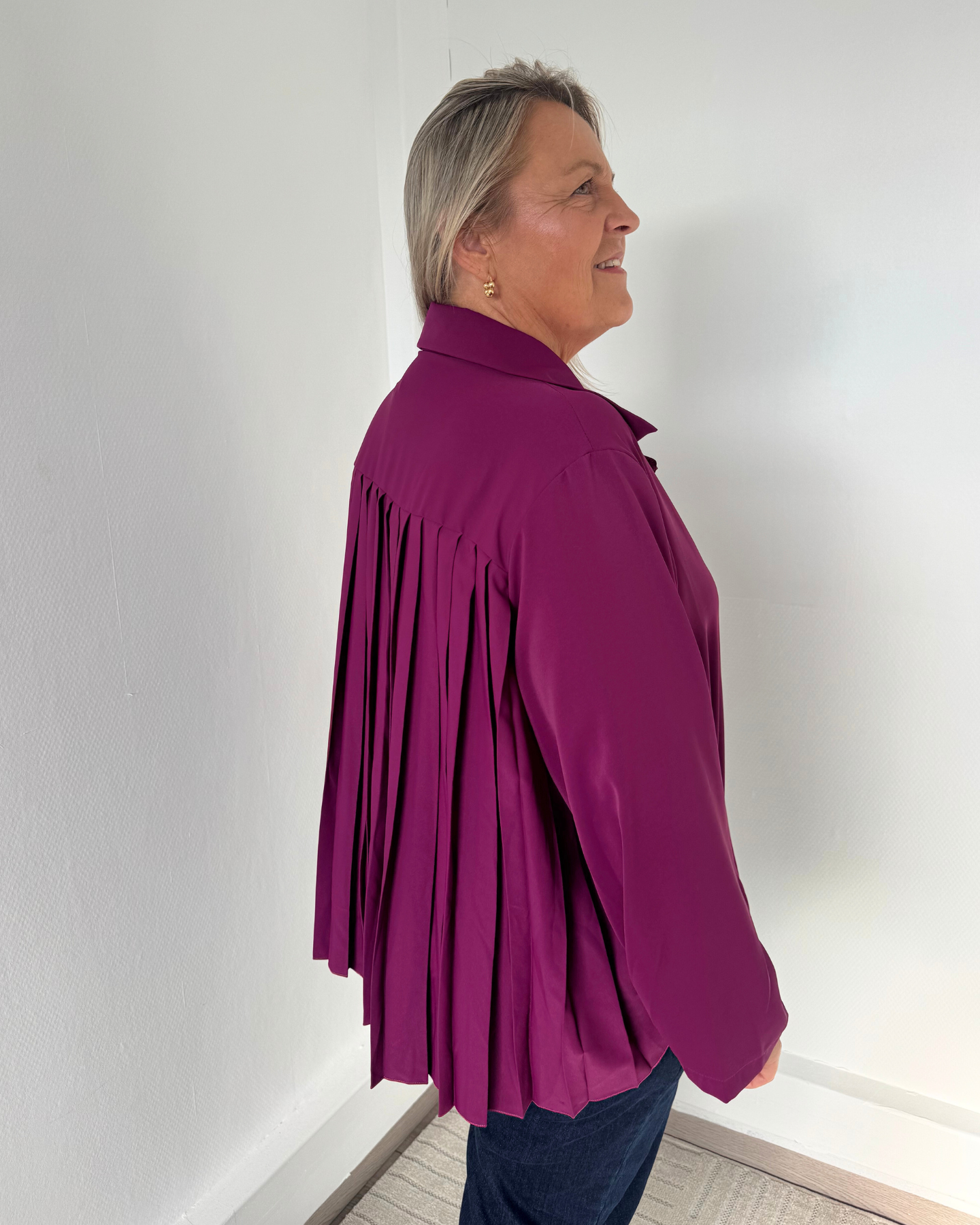 Chemise dos plissé prune