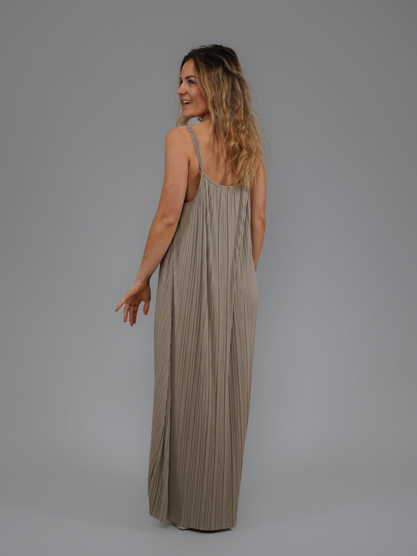 Robe gaufrée taupe - 1068