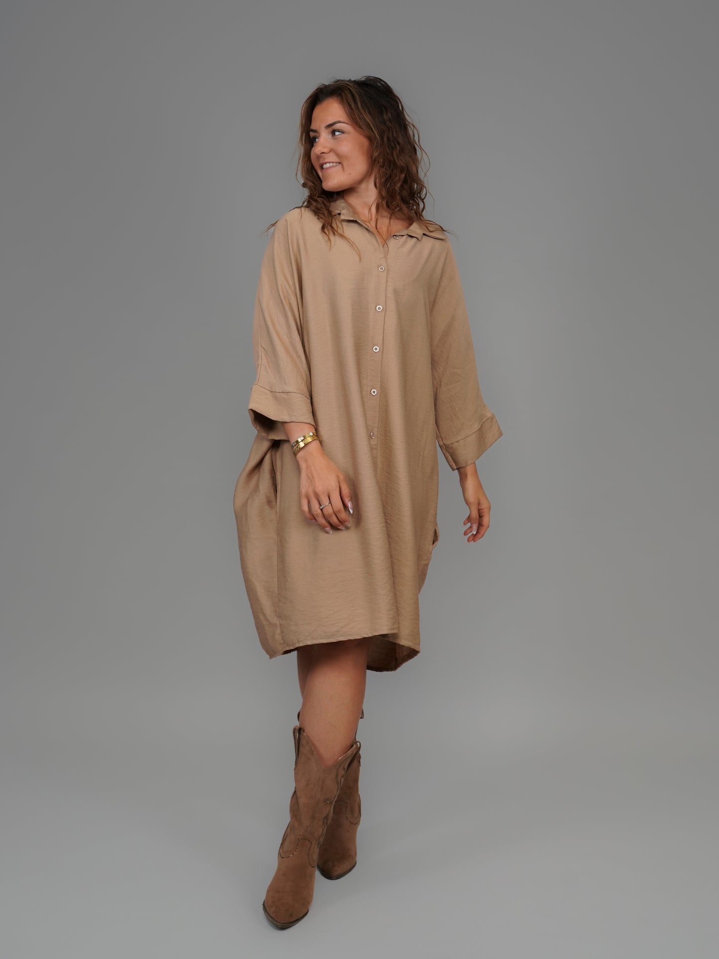 Robe chemise camel - 1979