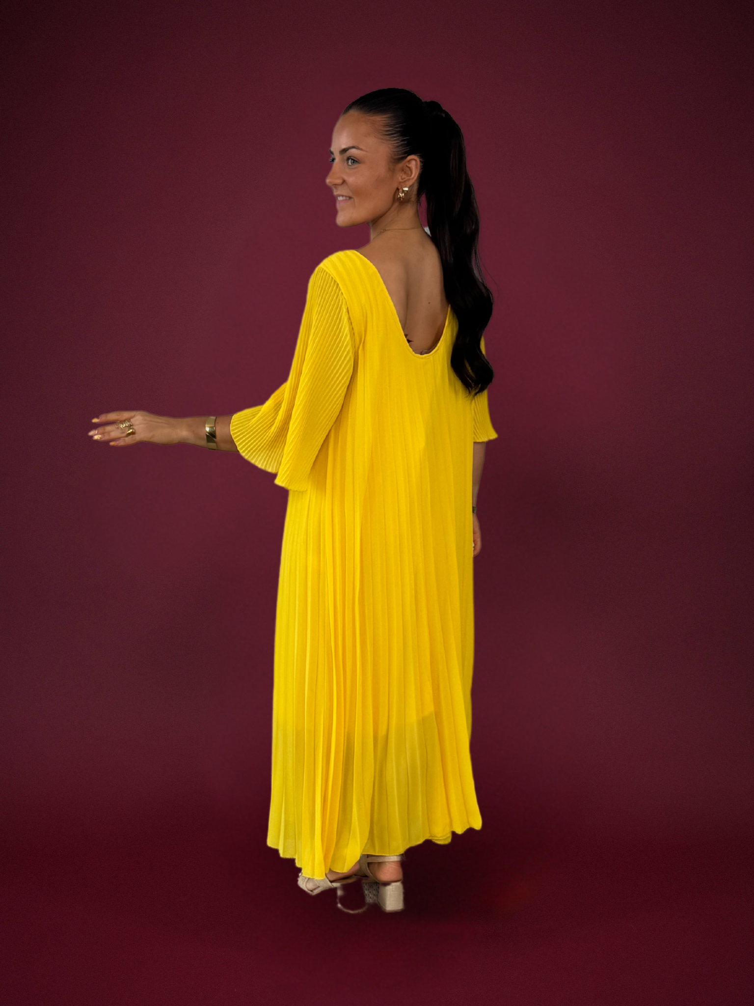 Robe plissée demi-manches jaune - 1700