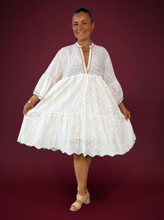 Robe brodée oversize - 1947