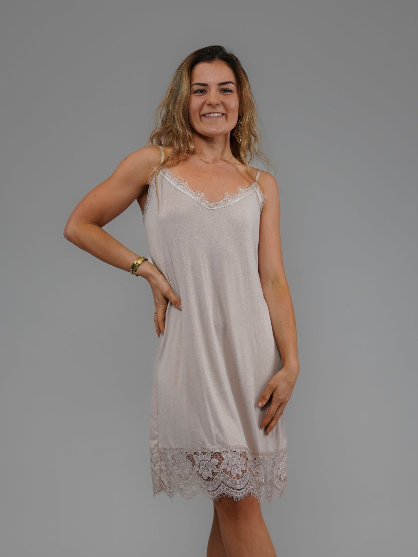 Top long à bretelles beige - 1150