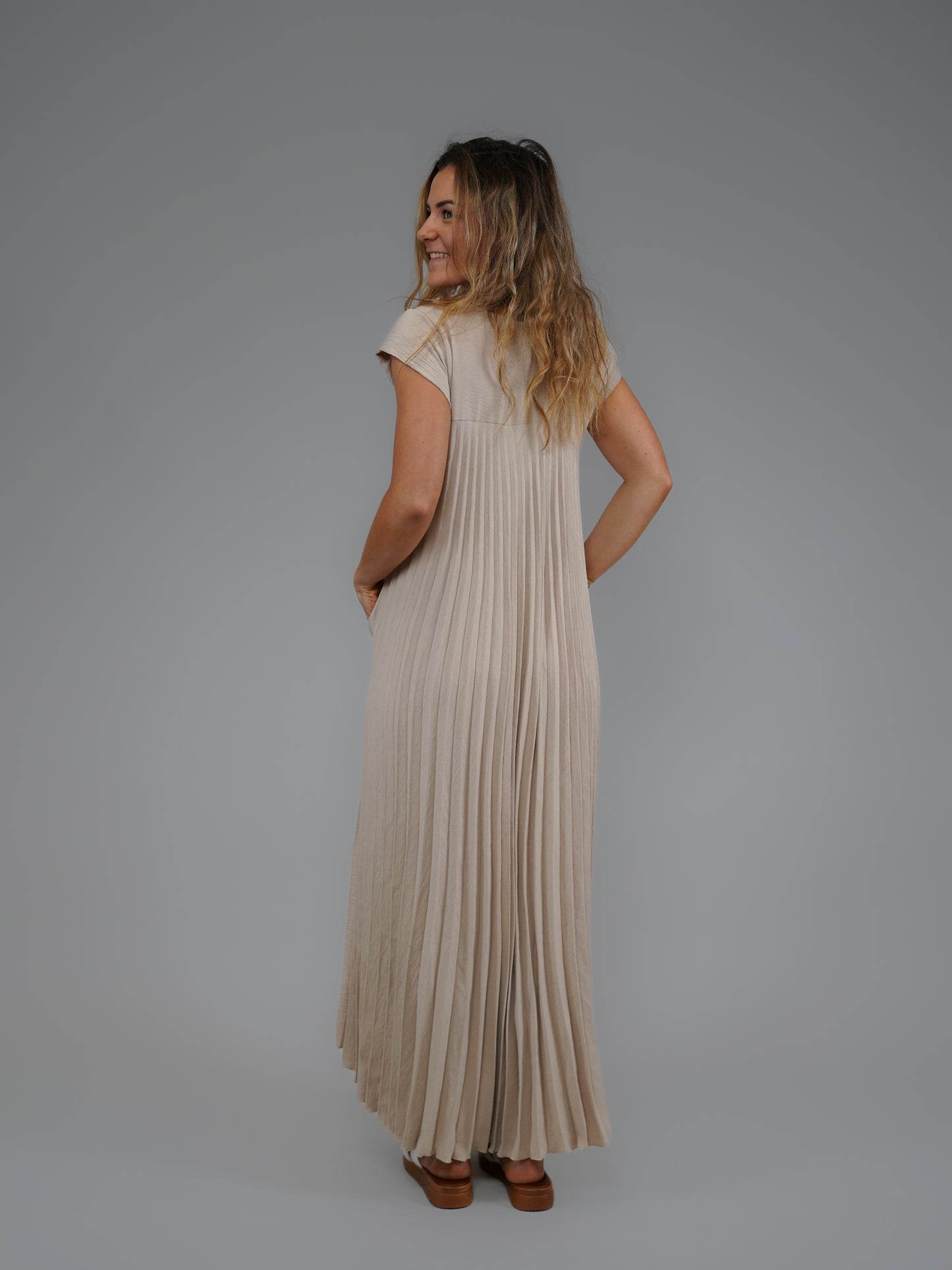 Robe plissée beige - 1041