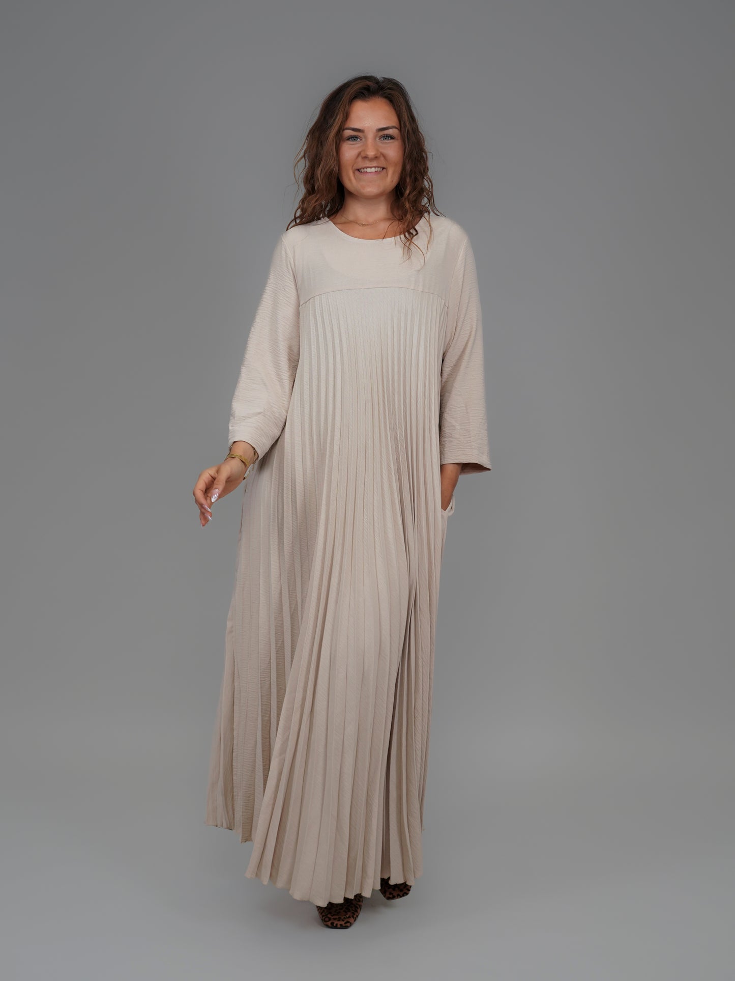 Robe plissée beige - 1149