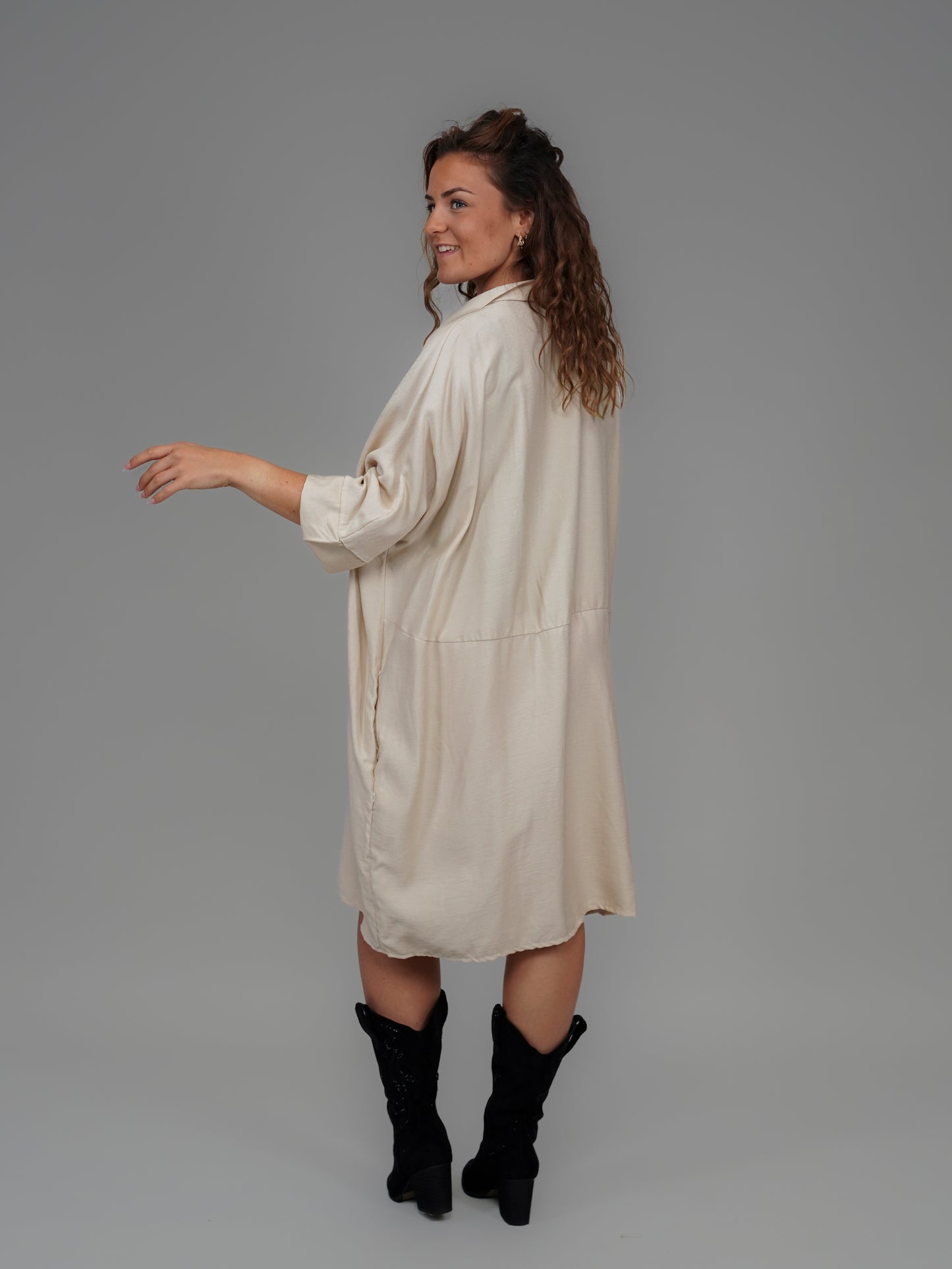 Robe chemise beige - 1979