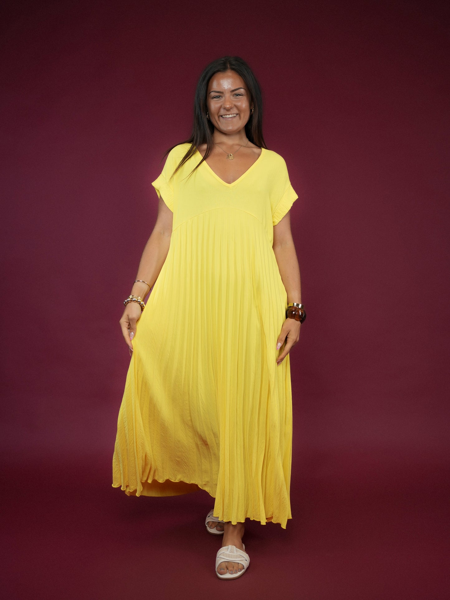 Robe plissée manches courtes jaune