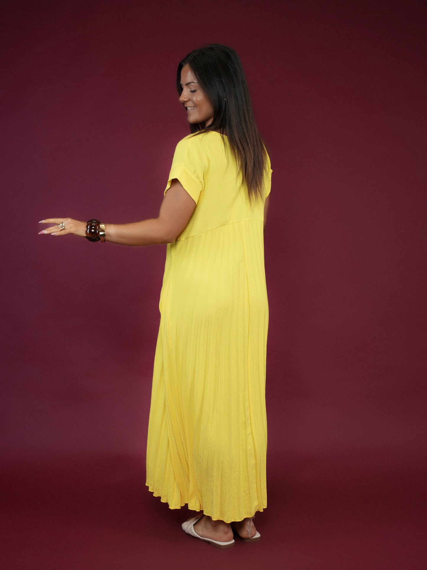 Robe plissée manches courtes jaune