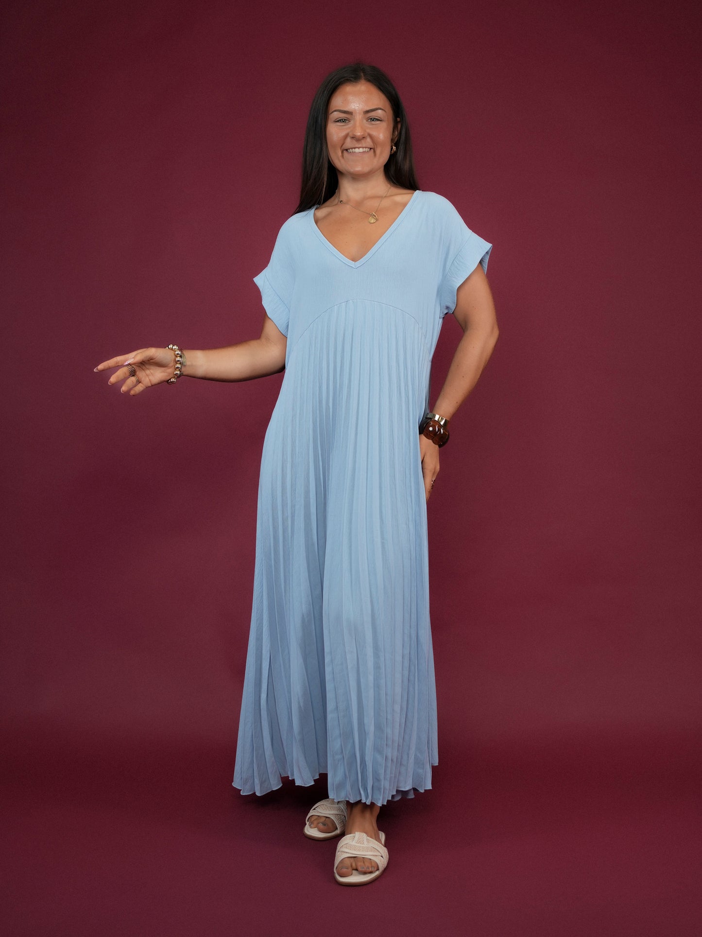 Robe plissée manches courtes bleu clair
