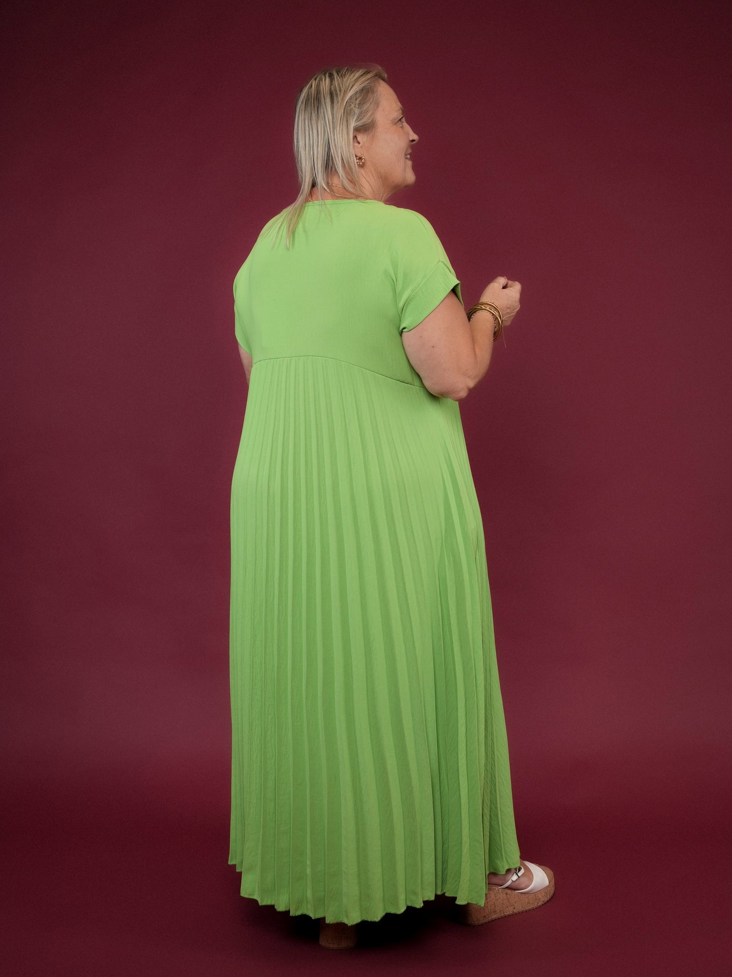 Robe plissée manches courtes vert pomme