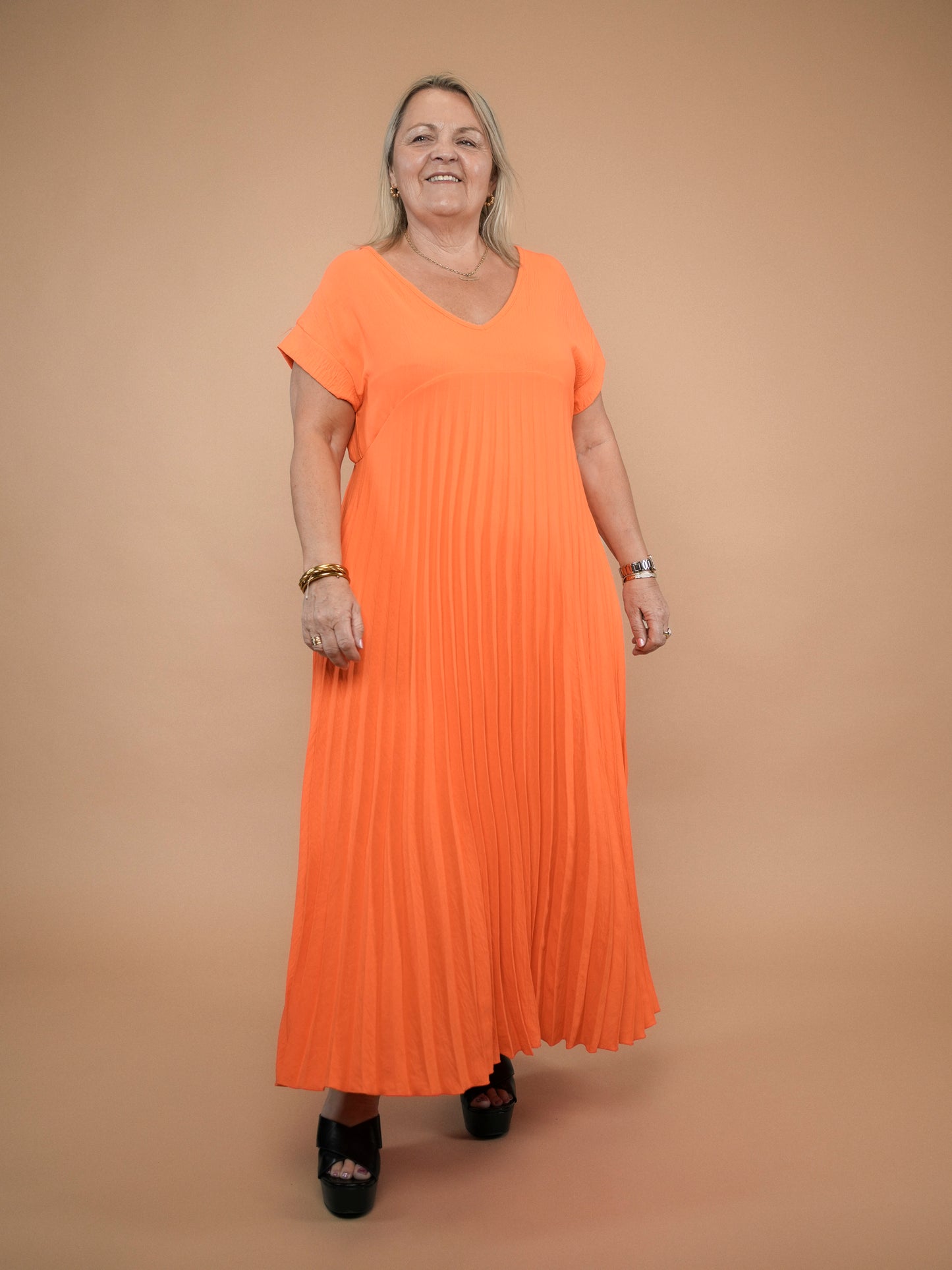 Robe plissée manches courtes orange