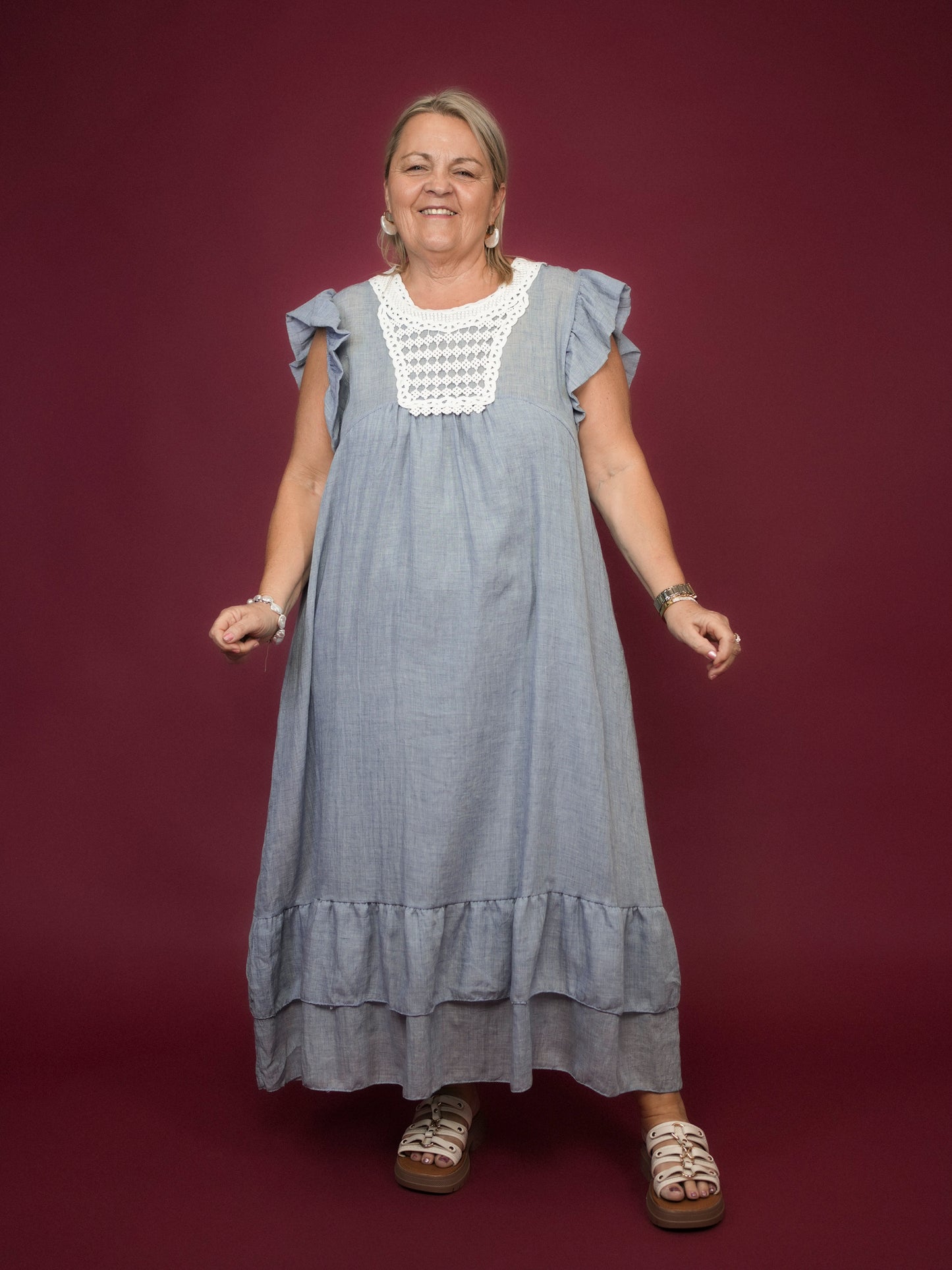 Robe longue à plastron brodé