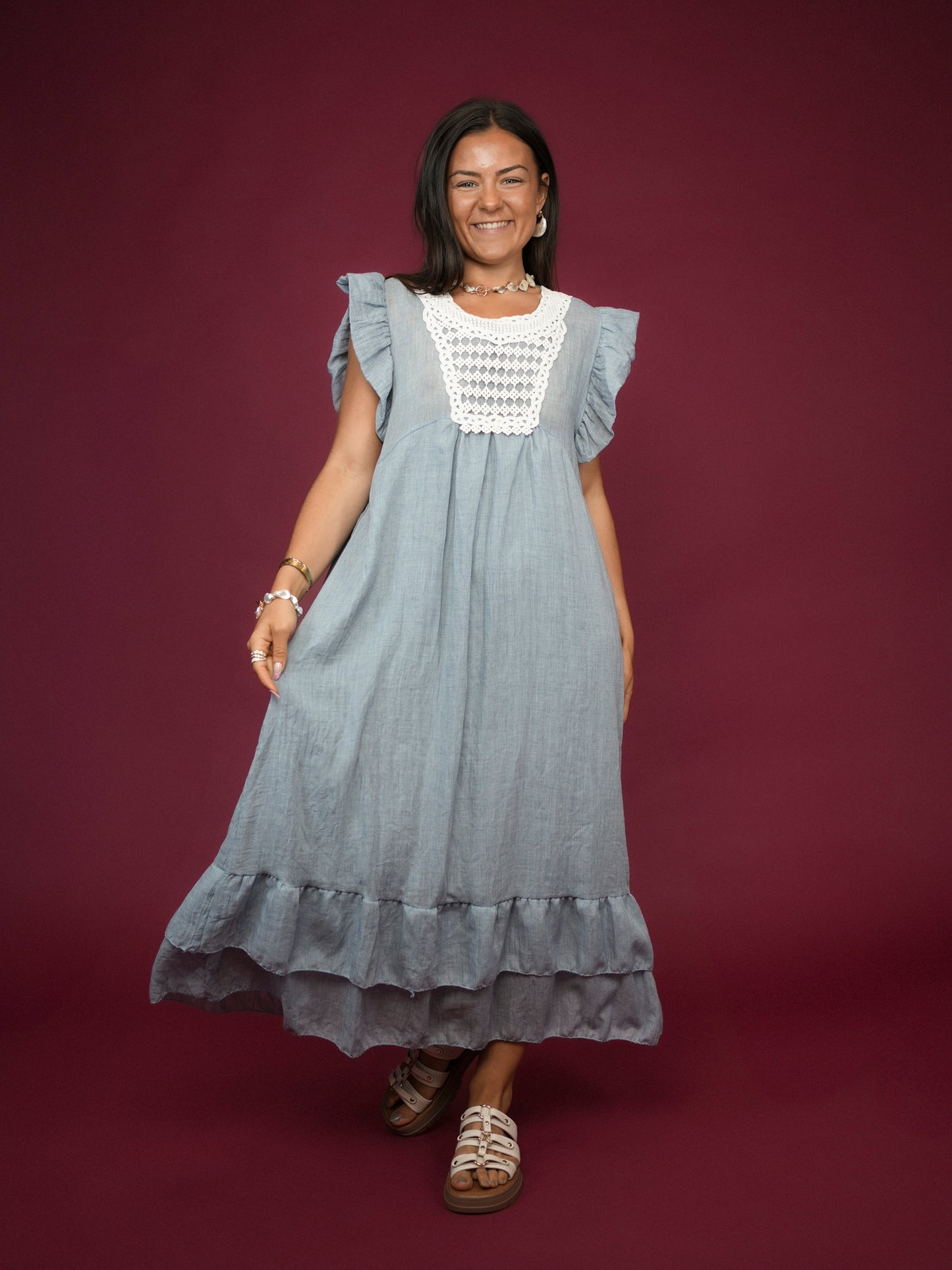 Robe longue à plastron brodé