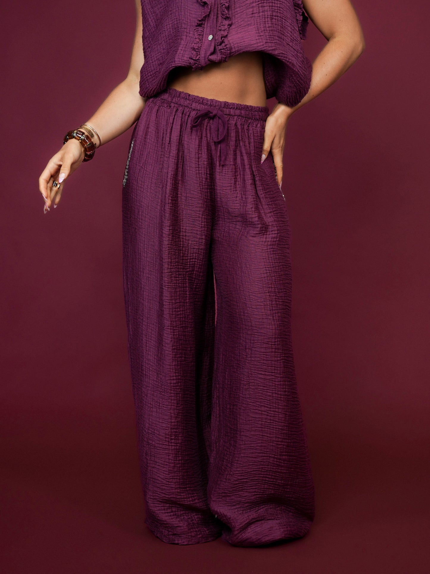 Pantalon effet gaze de coton lie de vin