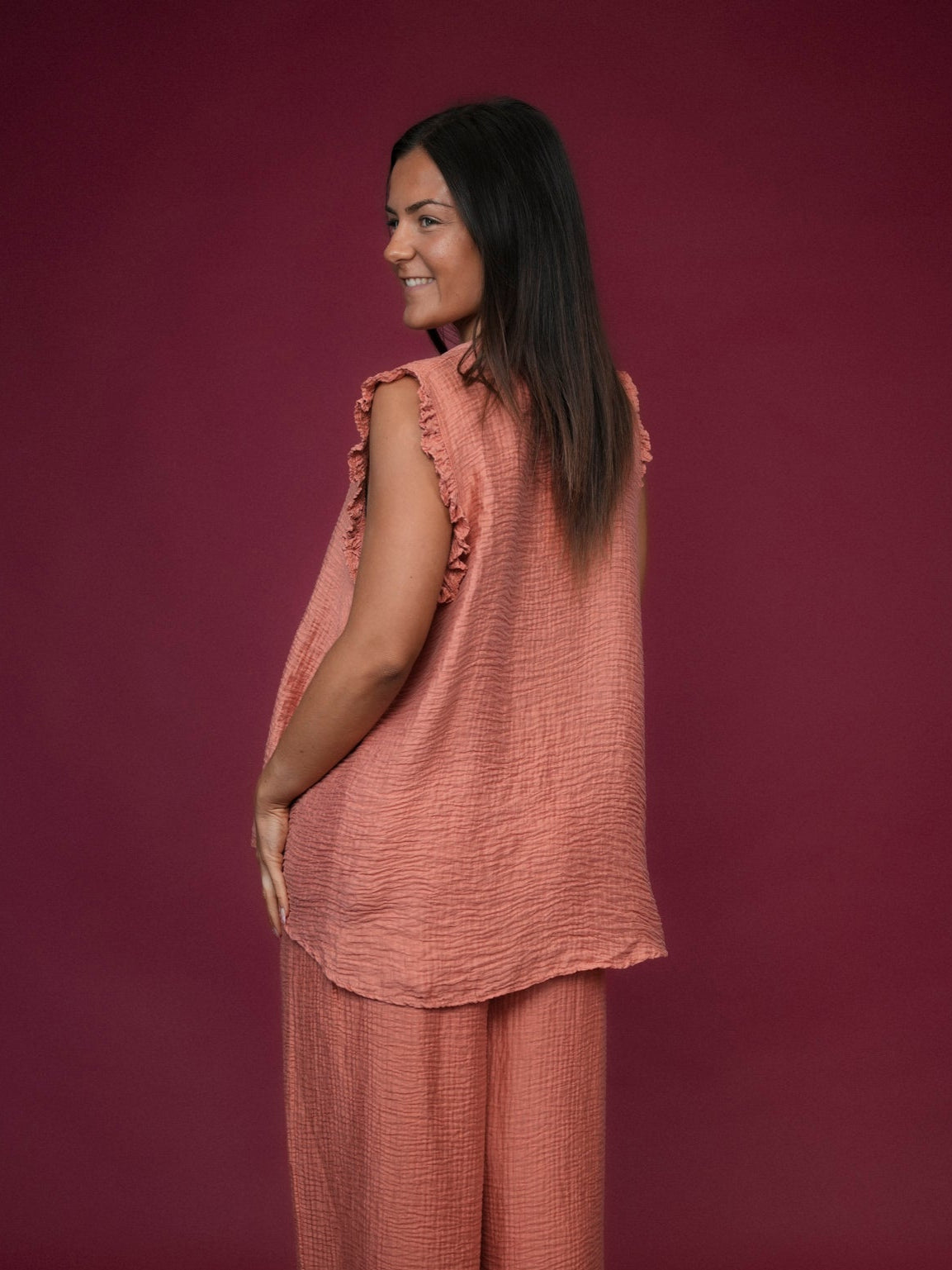 Blouse sans manches effet gaze de coton ocre