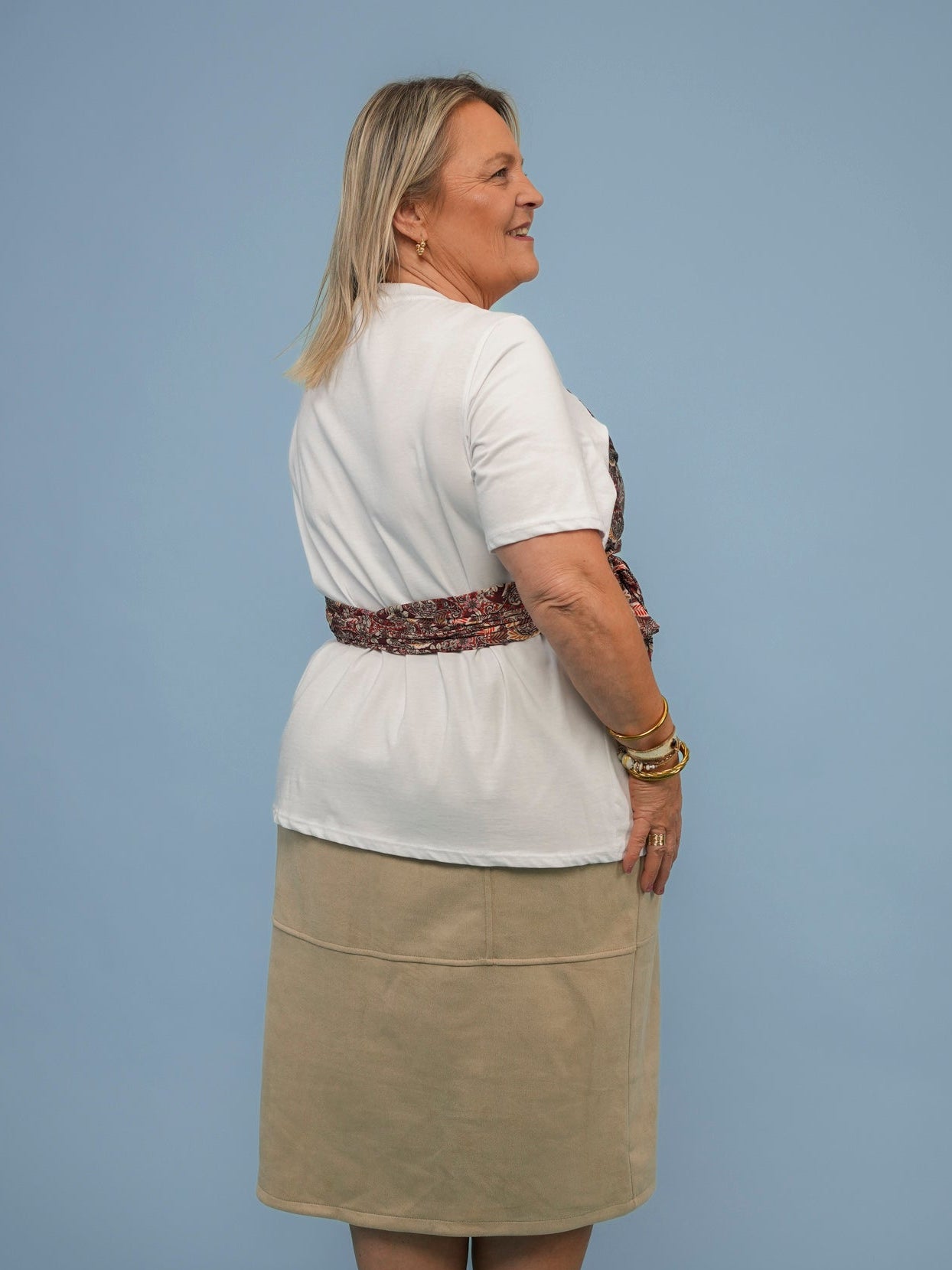 T shirt détail foulard