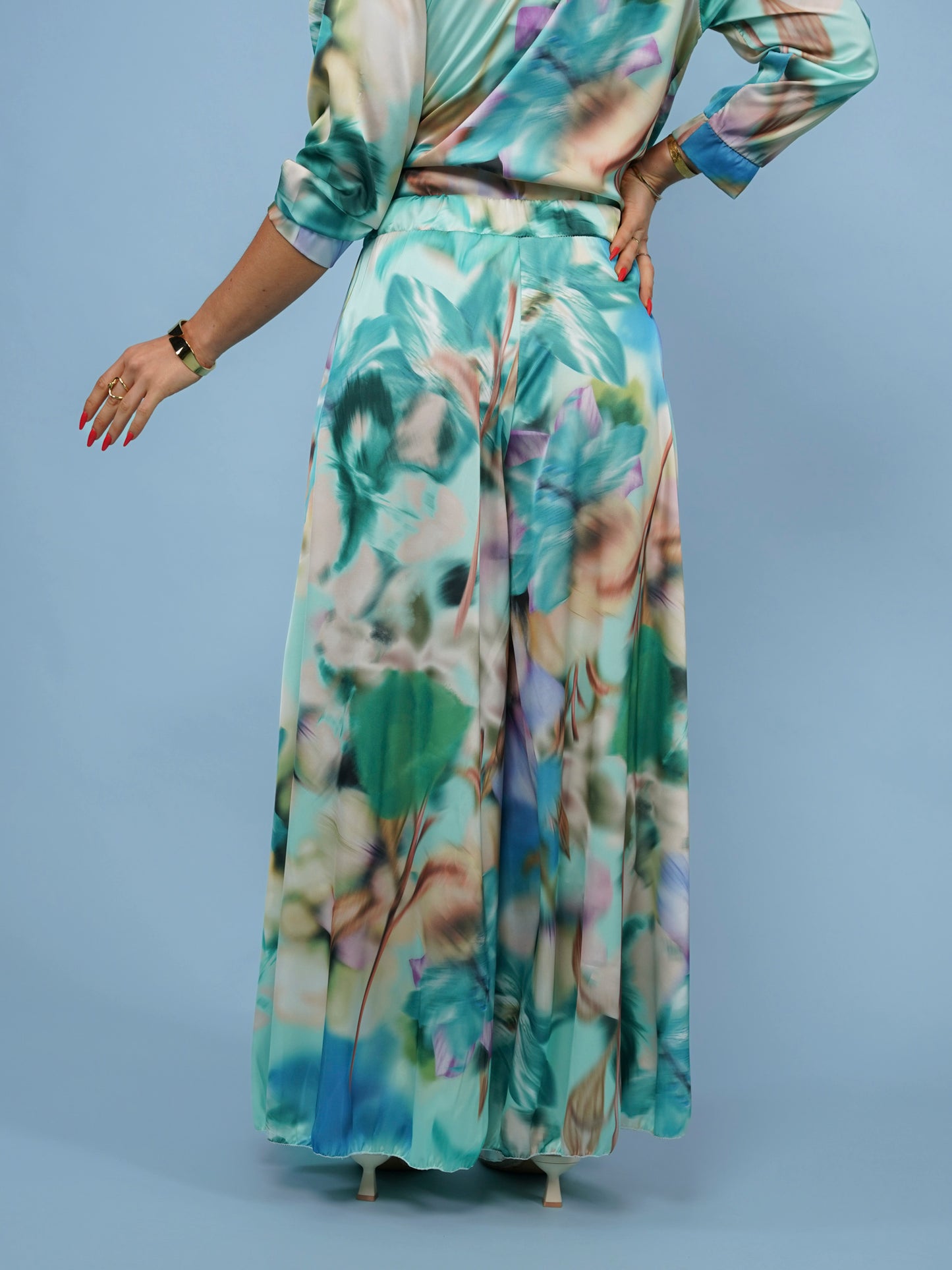 Pantalon palazzo imprimé floral aquarelle