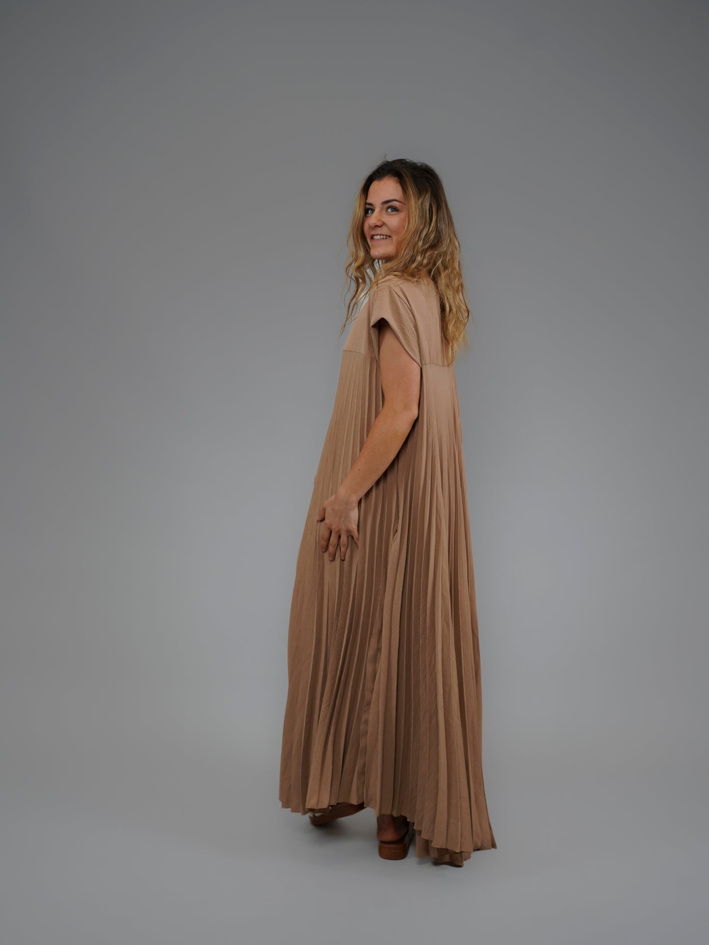 Robe plissée camel - 1041