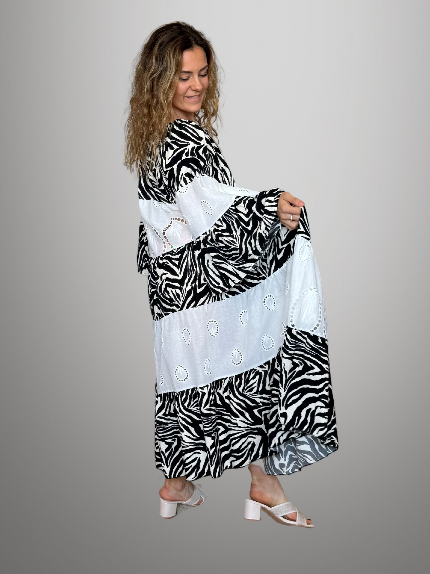 Robe longue zébrée brodée - 1948