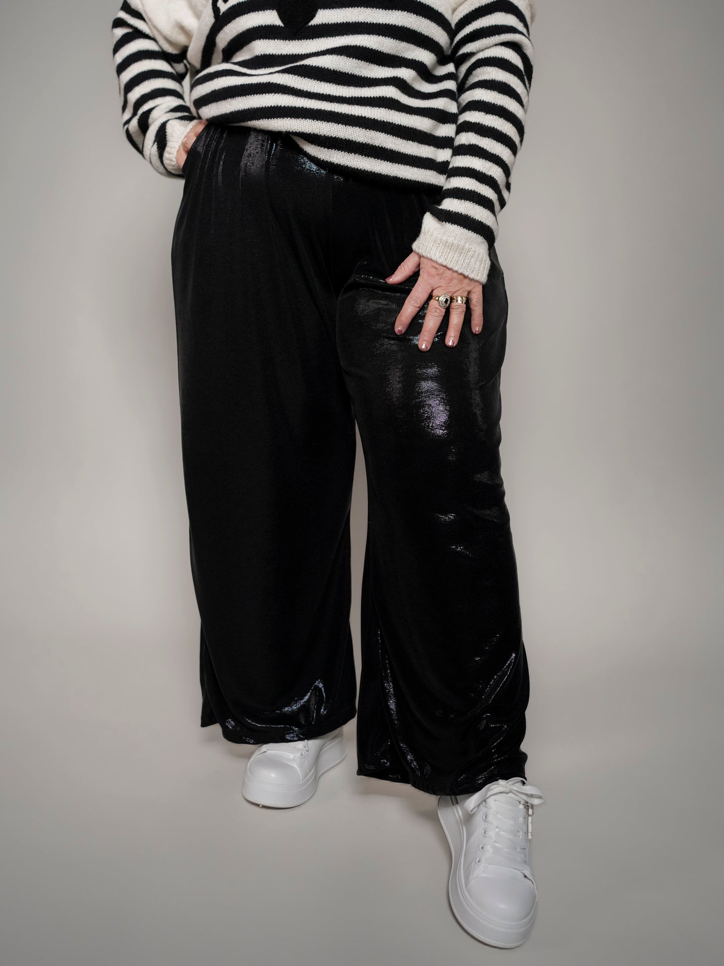 Pantalon noir irisé