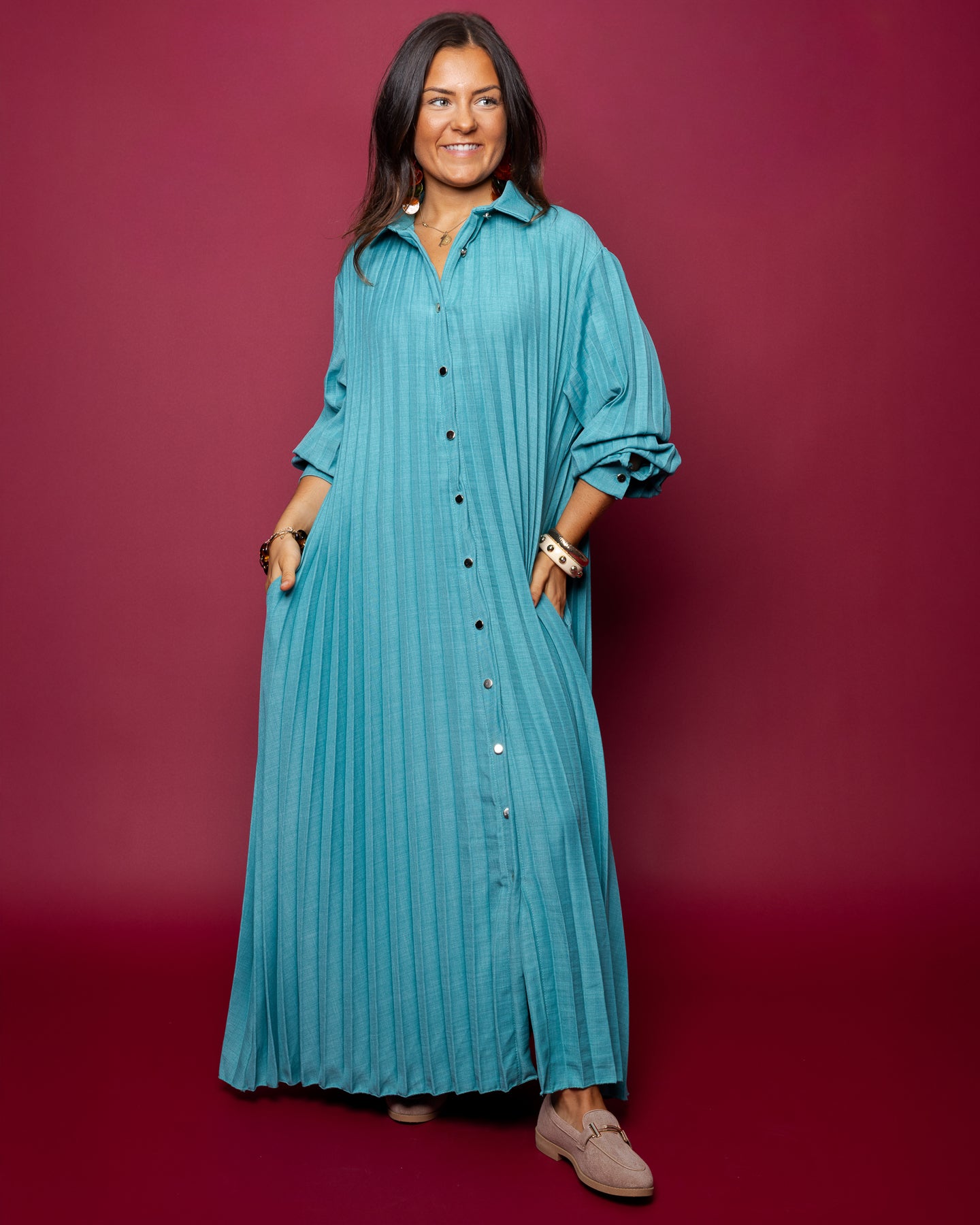 Robe chemise longue plissée turquoise