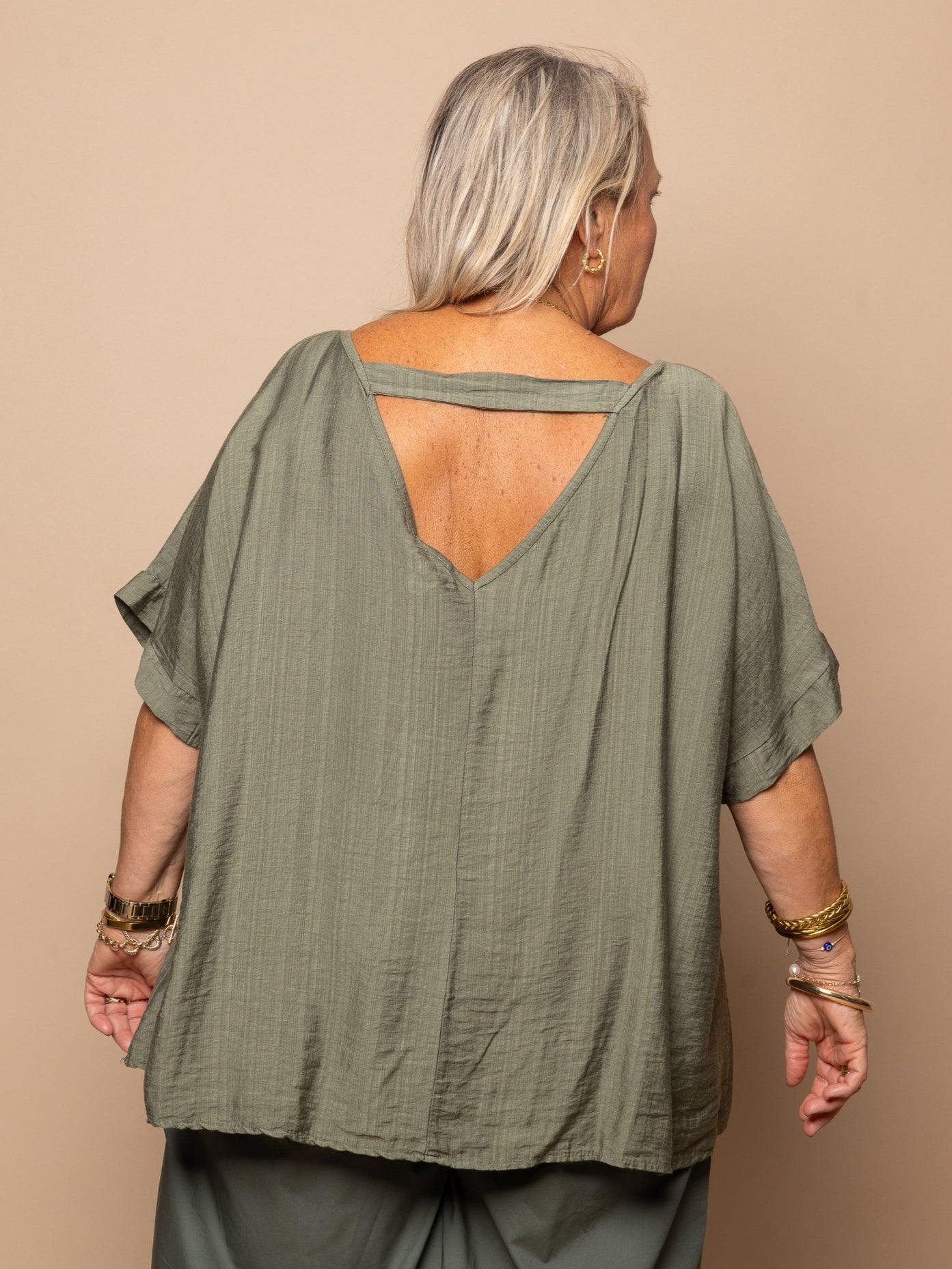 T-shirt col V olive - 1811
