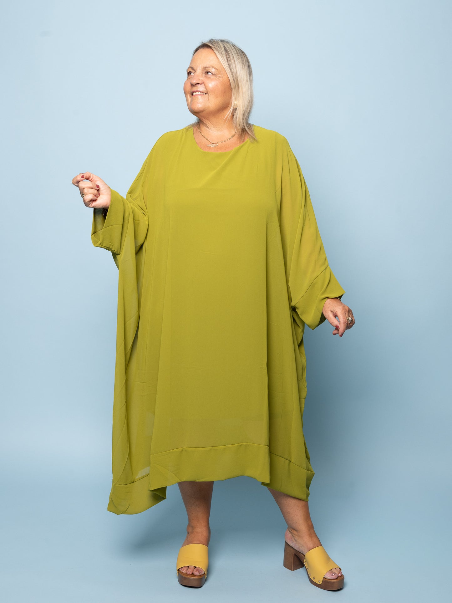 Robe manches évasées vert anis