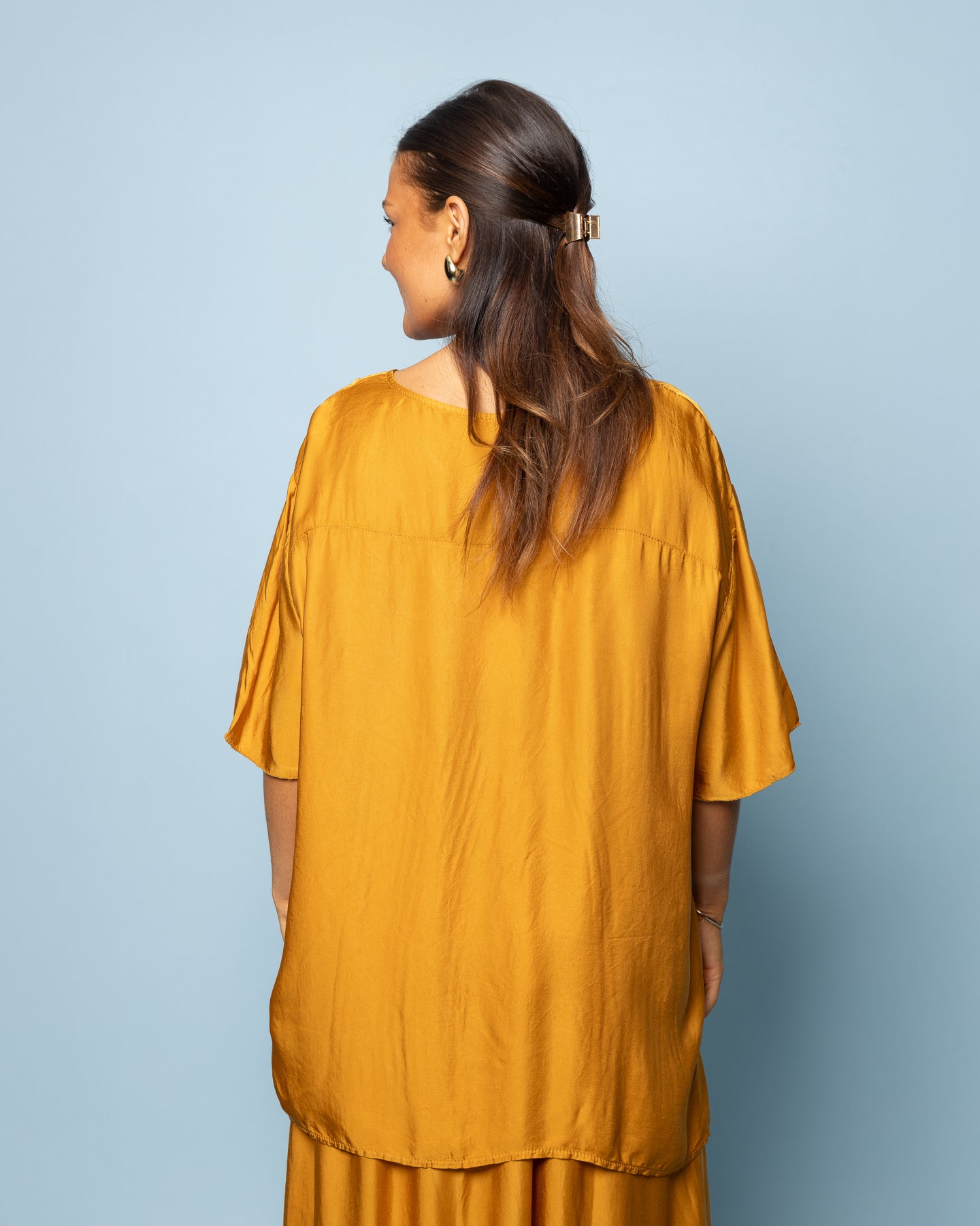T-shirt fluide effet satiné safran